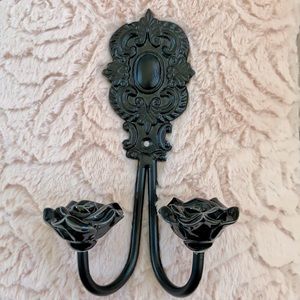 Black purse hanger